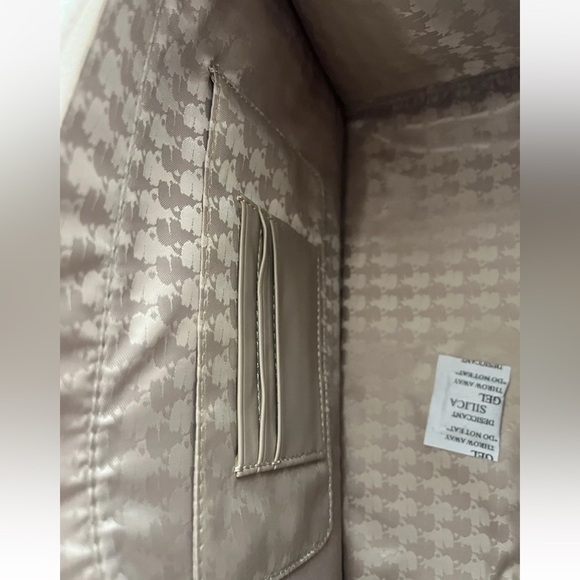 Karl Lagerfeld White & Pink Embellished Satchel Crossbody with Heart Details 🩷 - Picture 10 of 17